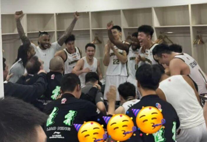 九游娱乐app下载-辽宁大胜广东 乌戈比杨鸣强 杜锋被批战术单一；张宁复出状态出色